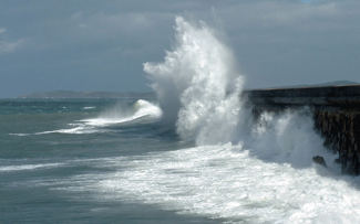 Wave breaking on Holyhead breakwater Wave breaking on Holyhead breakwater
