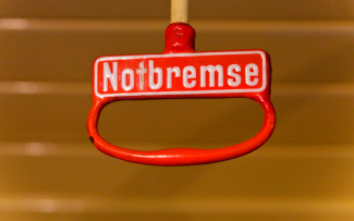 T19-033 Notbremse-in-Schmalspurbahn-Molli