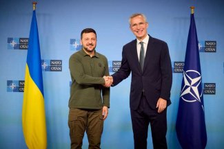 Volodymyr Zelenskyy and Jens Stoltenberg