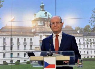 Pre-election battle at the top of Czech politics
