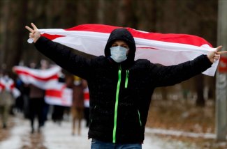 Photo shows a Belarusian during the protests 