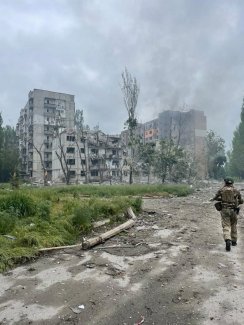 Photo shows Ukrainian soldier